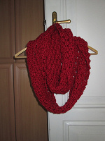 Отдается в дар Красный шарф хомут